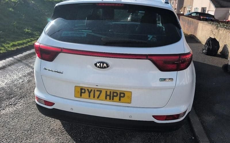 Used Kia Sportage Premium 116 HP (85 kW) 2016 White SUV