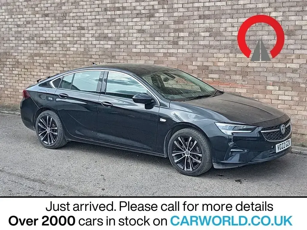 Second-hand Vauxhall Insignia Edition 122 CP (89 kW) 2022 Negru Hatchback