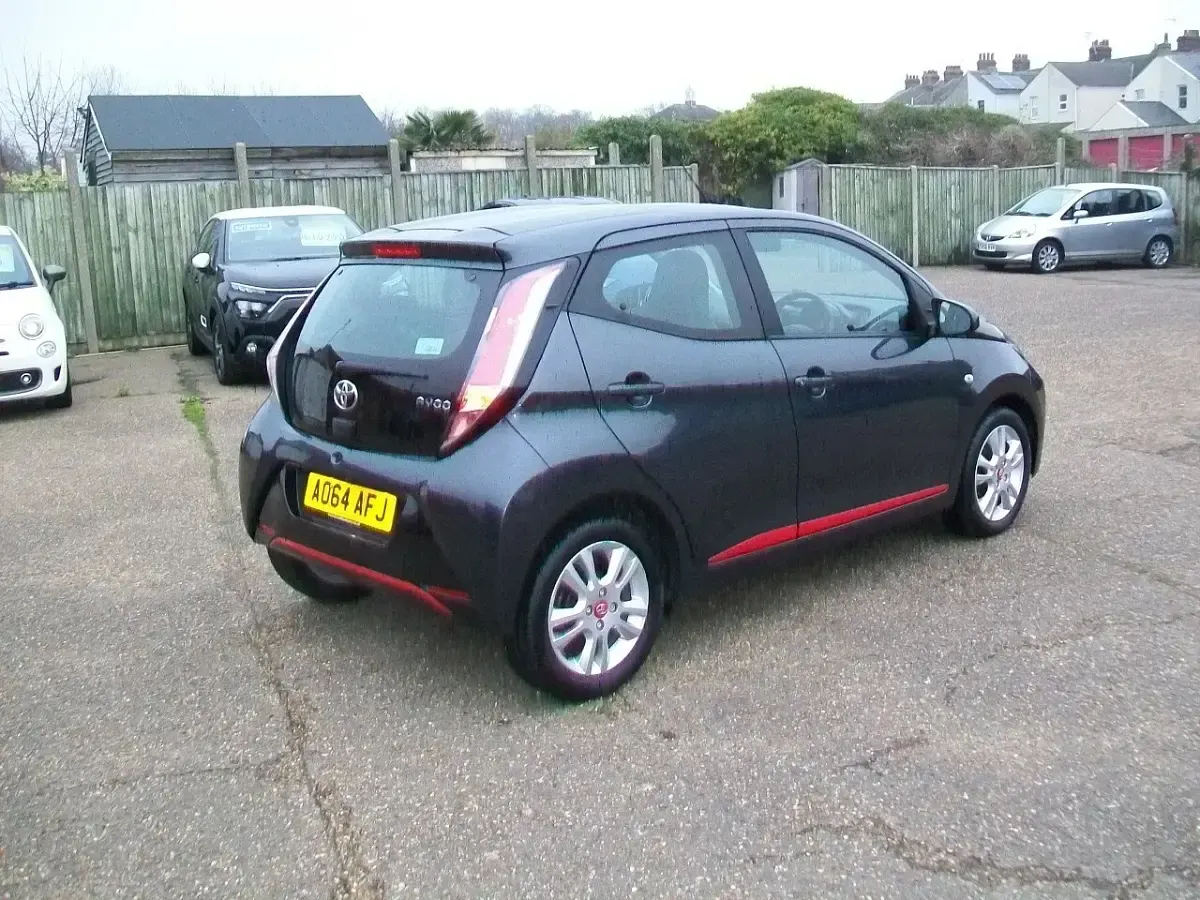 Used Toyota Aygo x-press 68 HP (50 kW) 2014 Grey Hatchback