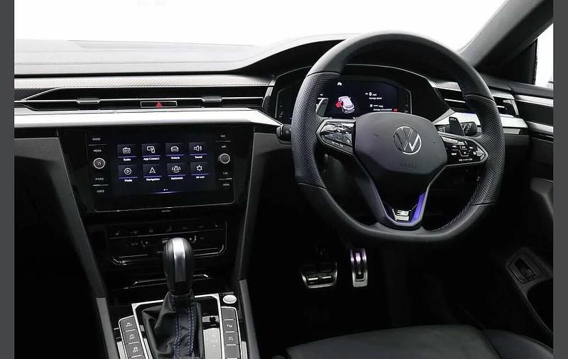 Used VW Arteon R 320 HP (235 kW) 2023 Black Estate