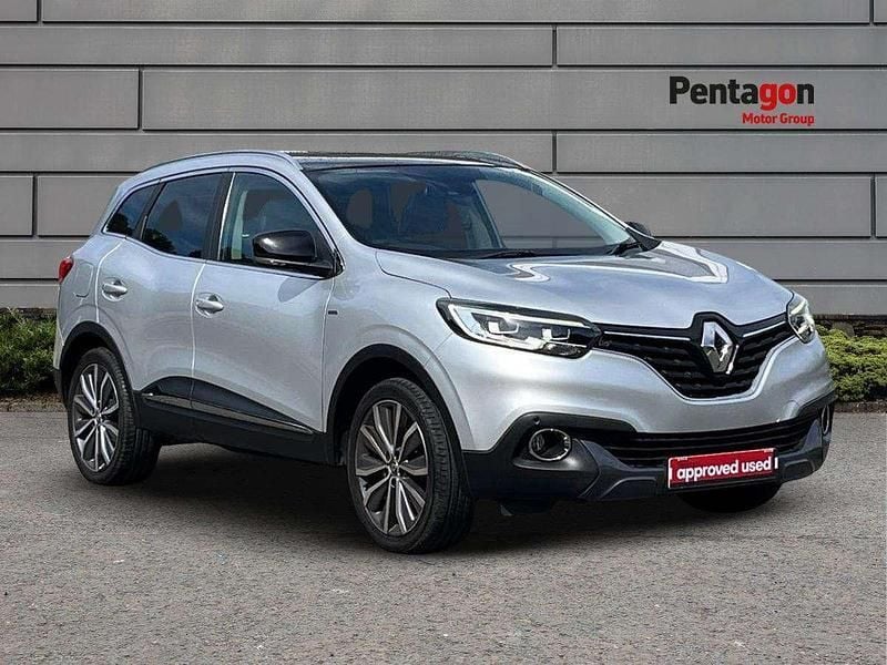 Silver Used 2017 Renault Kadjar Signature SUV | £8,994 (Fair price) - Image 1/4
