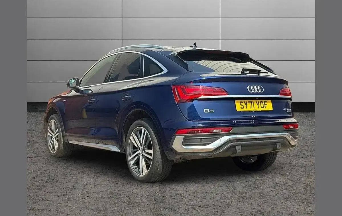 Used Audi Q5 Sportback S-Line 261 HP (191 kW) 2021 Blue SUV