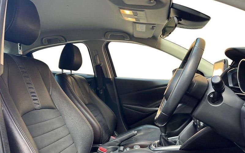 Usado Mazda 2 Inclusive 116 HP (85 kW) 2019 Preto Citadino