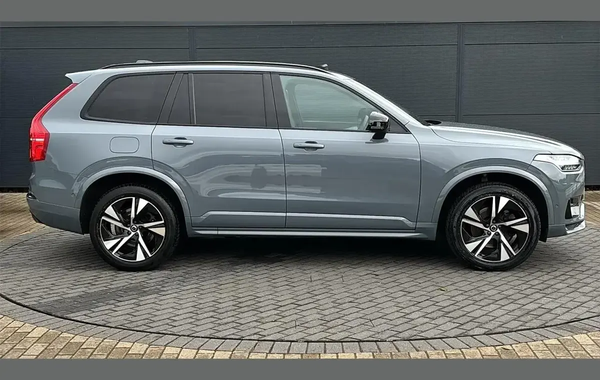 Used Volvo XC90 Plus 235 HP (172 kW) 2023 Grey SUV