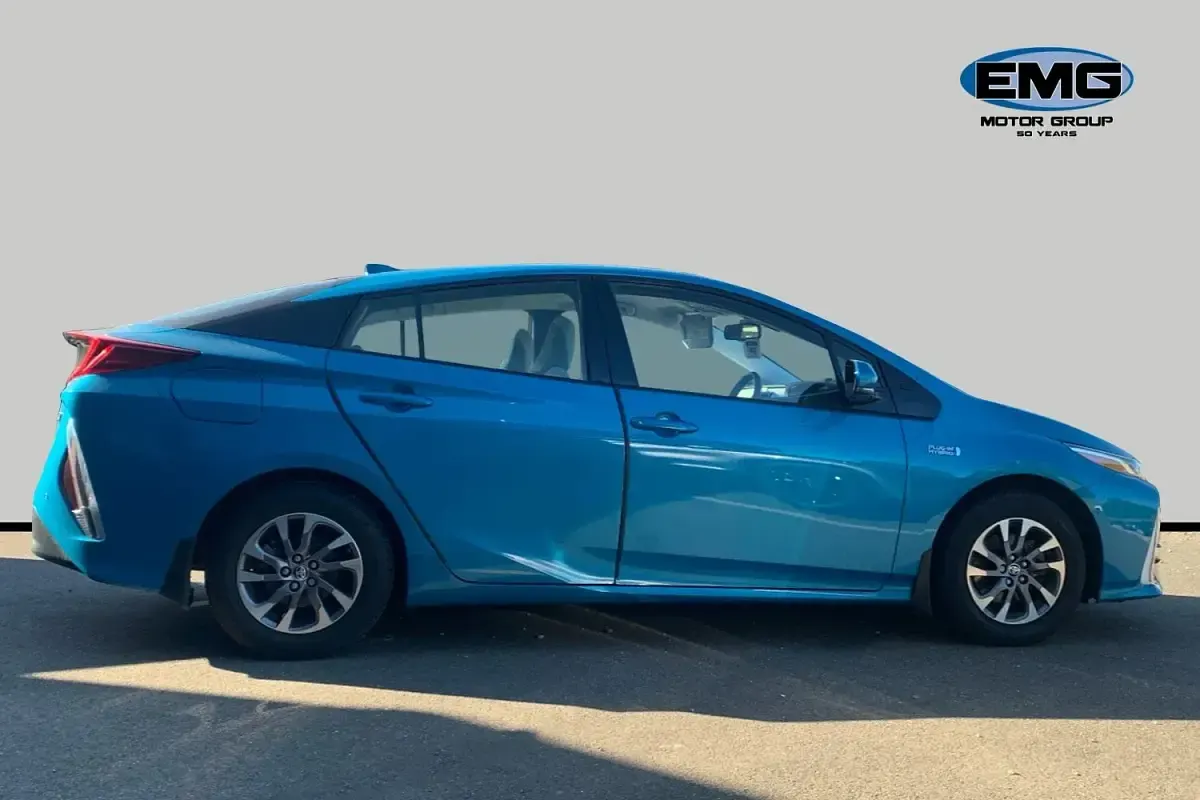 Usado Toyota Prius 122 CV (89 kW) 2022 Azul Utilitario