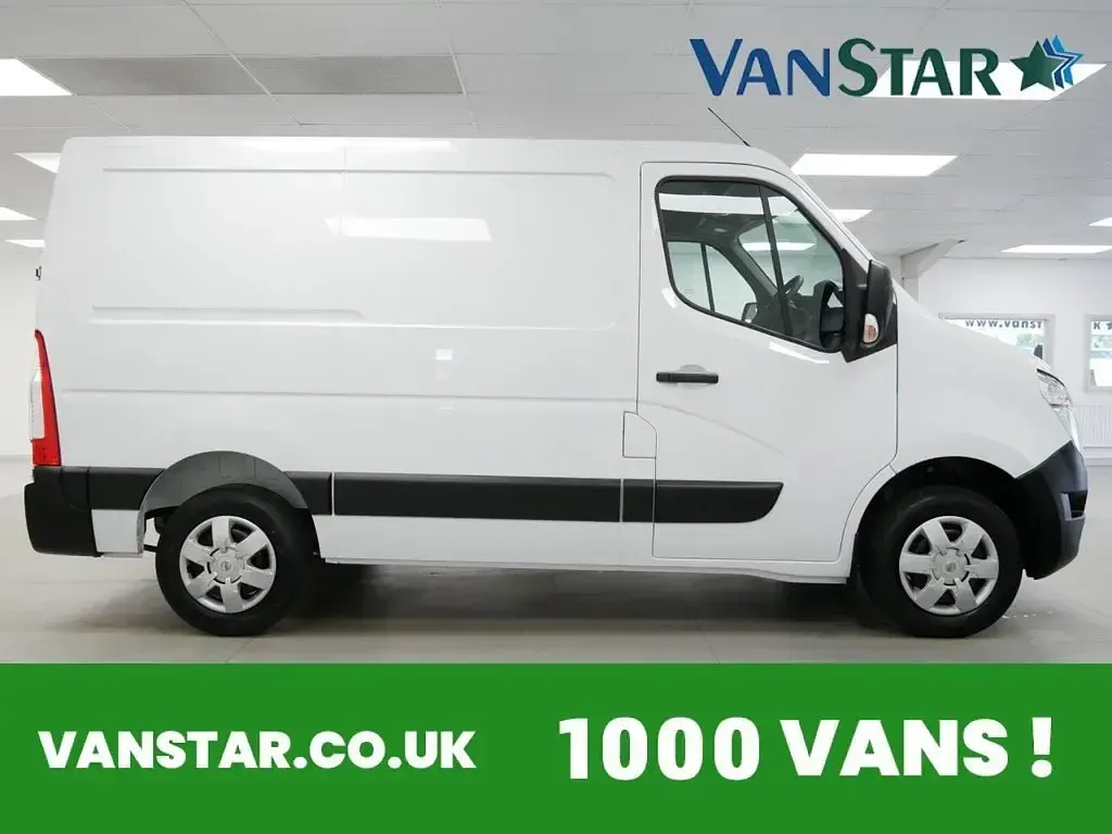 Used Nissan Interstar Acenta 135 HP (99 kW) 2023 White Van