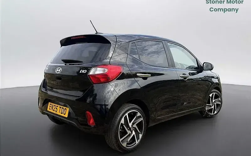 Used Hyundai i10 Premium 79 HP (58 kW) 2025 Black Hatchback
