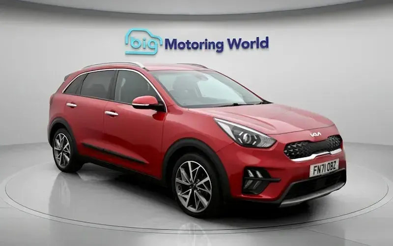 Used Kia Niro 141 HP (103 kW) 2021 Red SUV