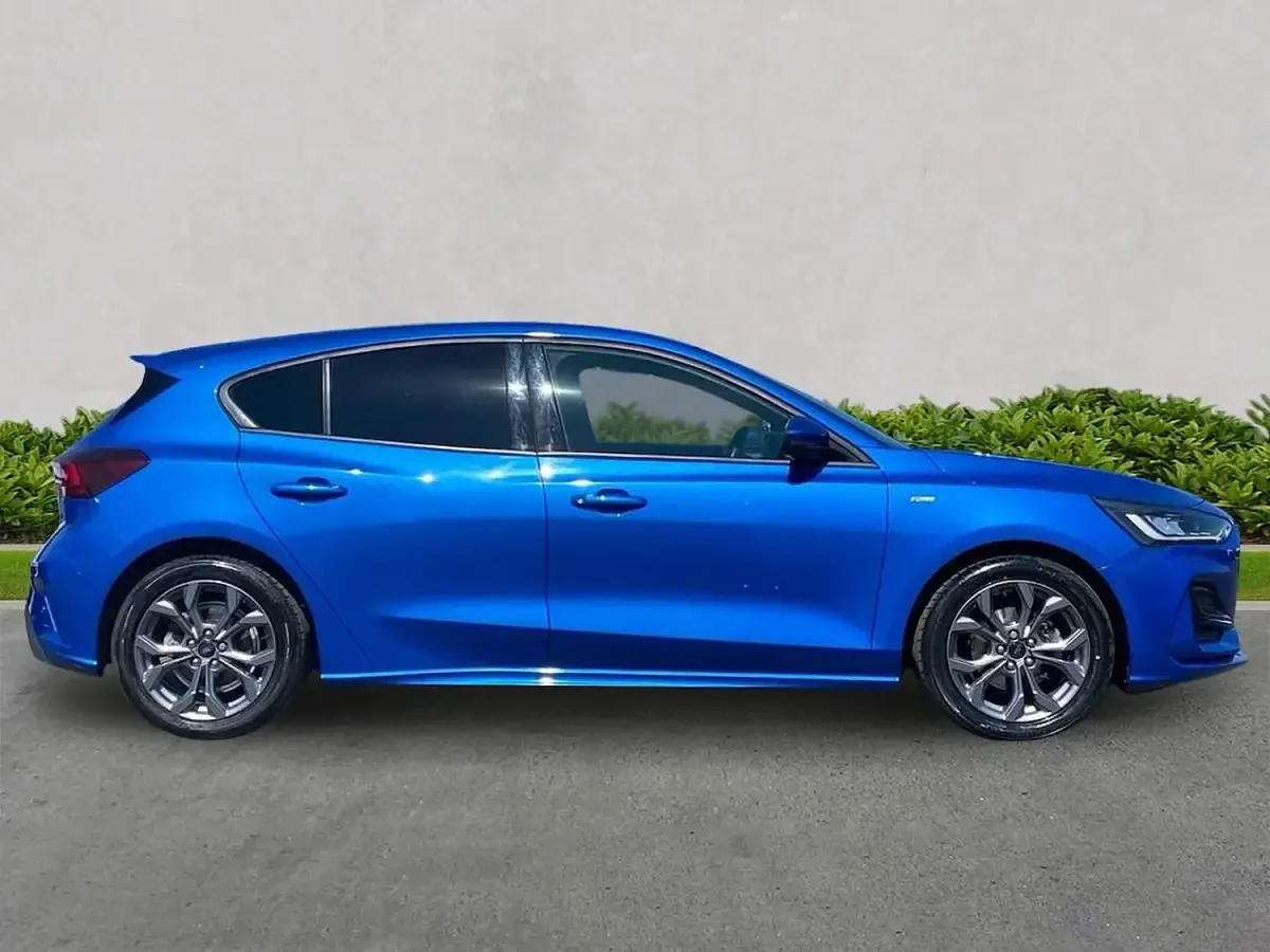 Used Ford Focus ST-Line 2022 Blue Hatchback
