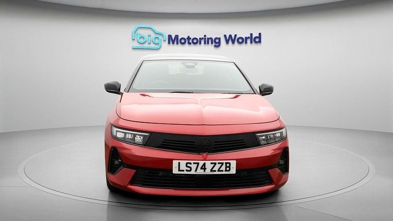 Used Vauxhall Astra S 131 HP (96 kW) 2024 Red Estate