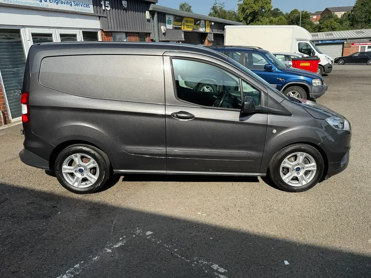 Used Ford Transit Courier Limited 100 HP (73 kW) 2023 Grey Van