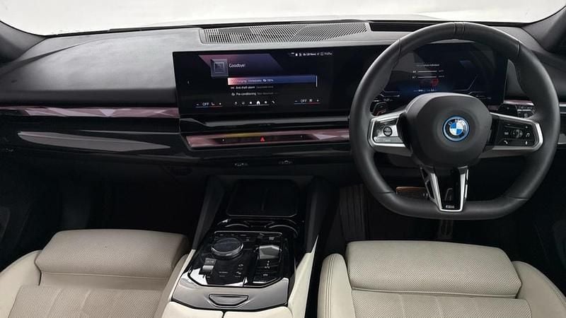 Used BMW 530e M Sport 295 HP (216 kW) 2025 Grey Estate