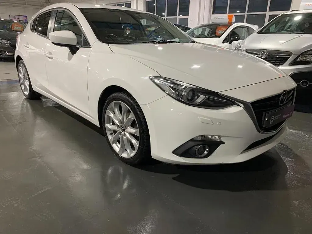Used Mazda 3 Inclusive 150 HP (110 kW) 2016 White Hatchback