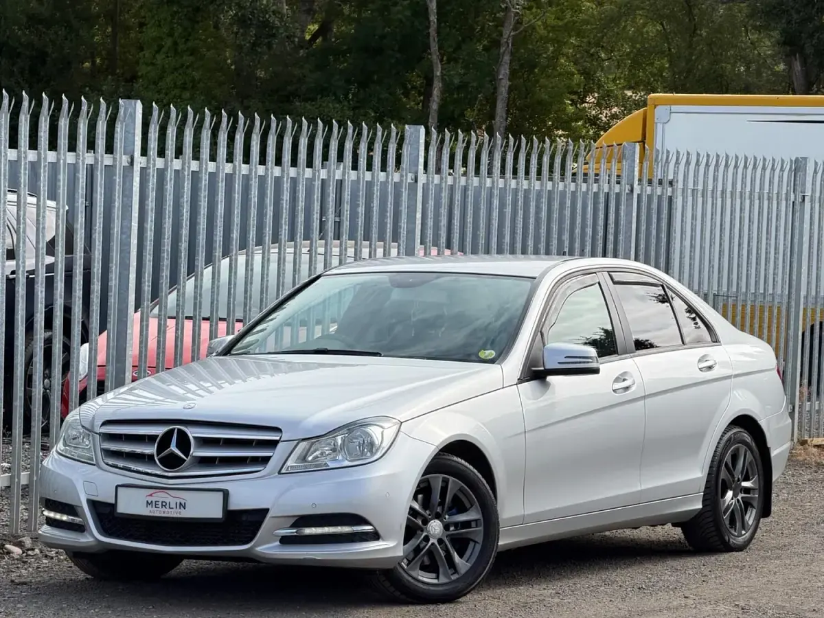 Used Mercedes C200 Executive 134 HP (98 kW) 2013 Silver Sedan
