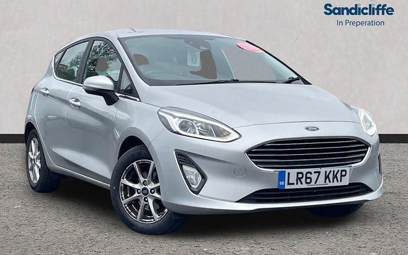 Moondust silver (premium paint) Used 2019 Ford Fiesta Zetec Hatchback | £9,031 (Fair price) - Image 1/4