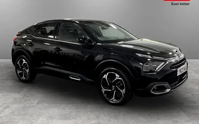 Used Citroën C4 Shine 131 HP (96 kW) 2023 SUV