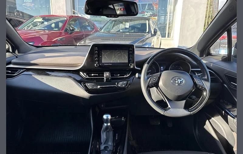 Used Toyota C-HR 120 HP (88 kW) 2021 Silver SUV