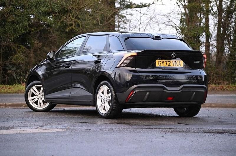 Used MG MG4 EV SE 125 kW (170 HP) 2022 Black Hatchback