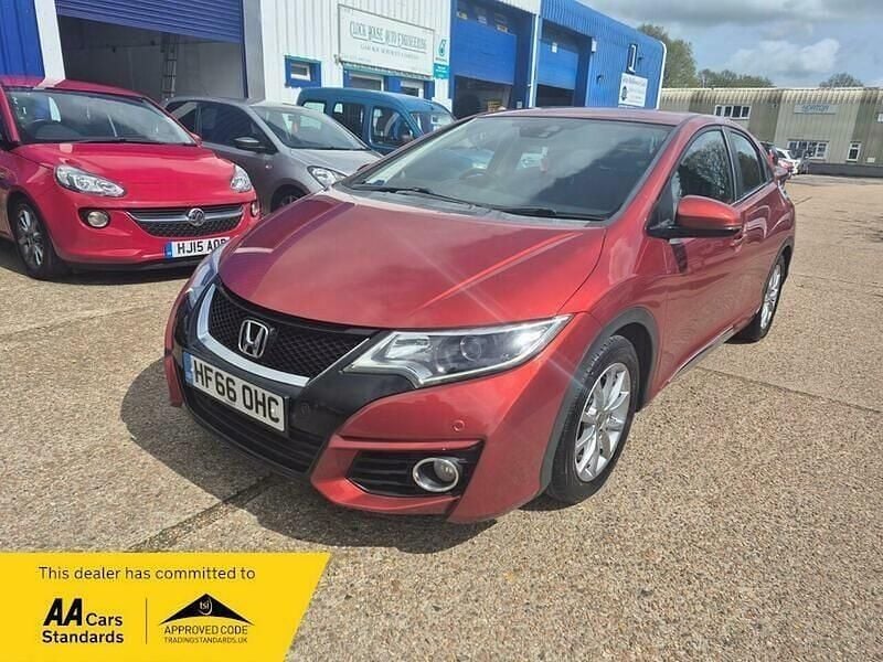 Begagnad Honda Civic SE Plus 120 HK (88 kW) 2016 Röd Halvkombi