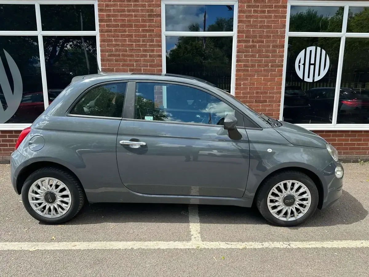 Usado Fiat 500 Lounge 70 HP (51 kW) 2021 Cinzento Citadino