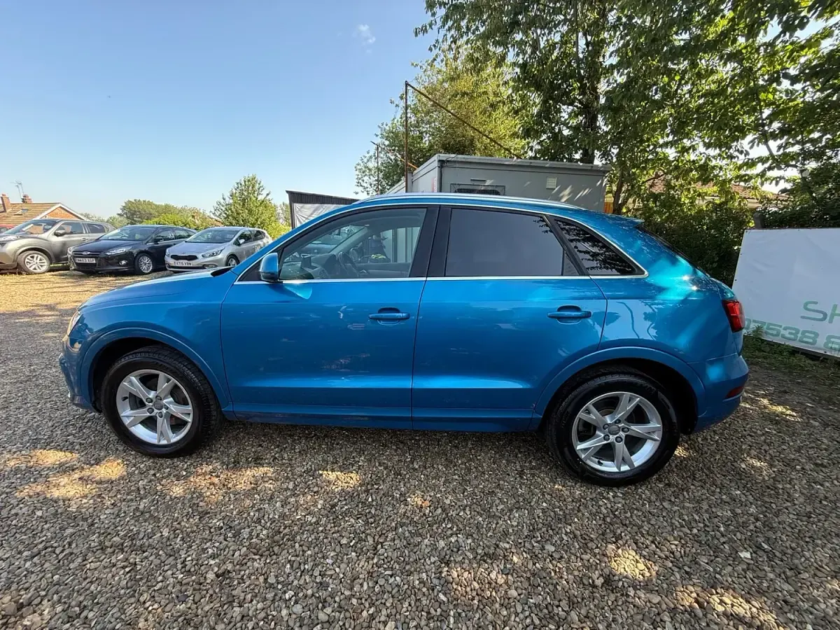 Used Audi Q3 2015 Blue SUV
