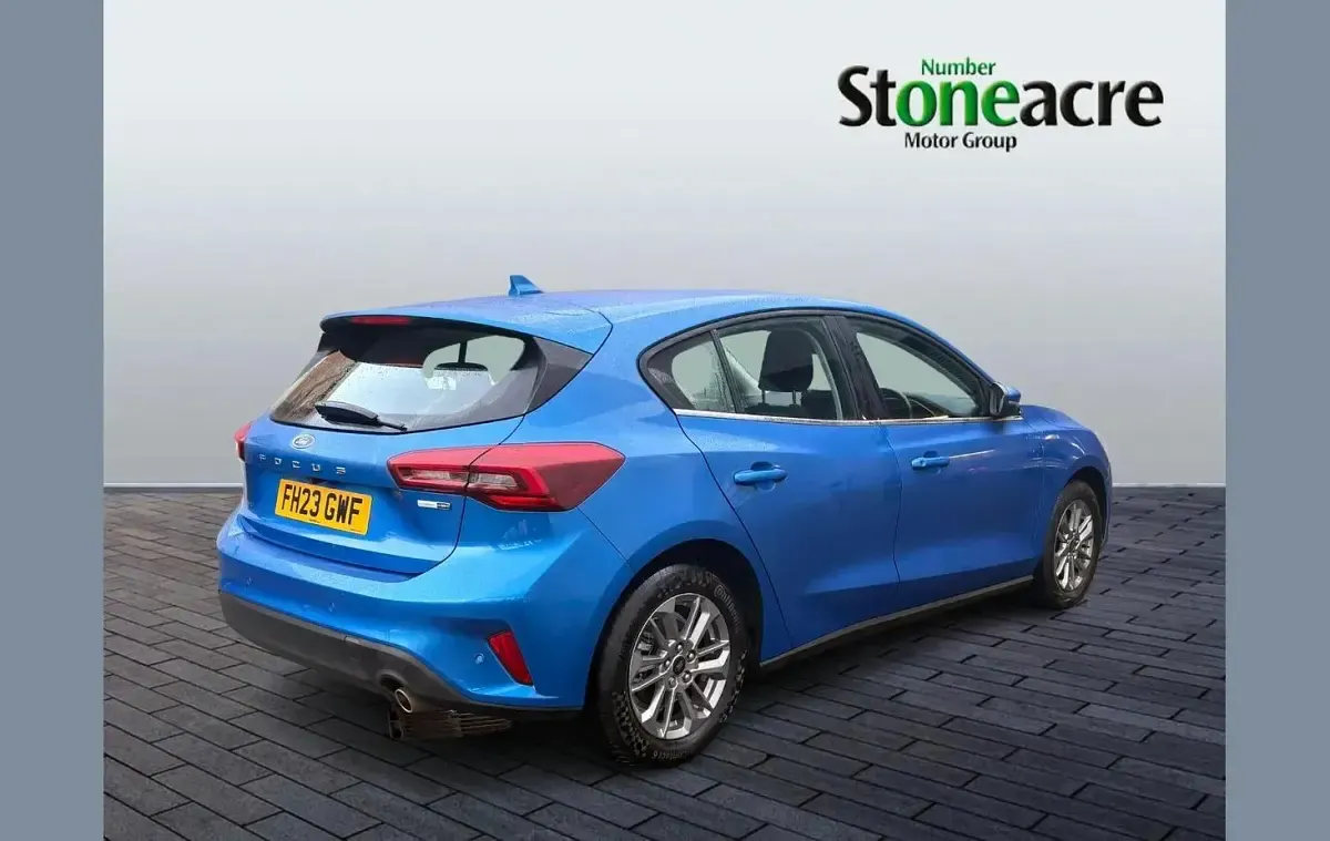 Used Ford Focus Titanium 155 HP (114 kW) 2023 Blue Hatchback