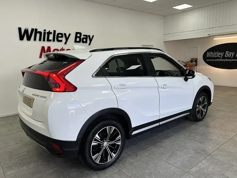 Used Mitsubishi Eclipse 2018 White Hatchback