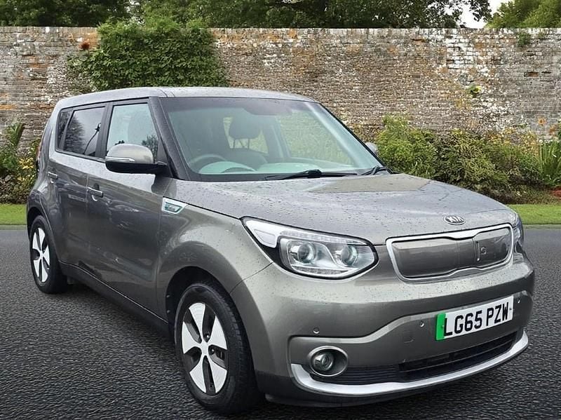 Silver Used 2015 Kia Soul SUV | £6,937 (Fair price) - Image 1/4