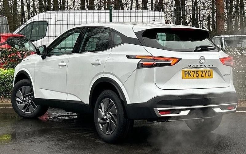 New Nissan Qashqai Acenta Premium 190 HP (139 kW) 2025 White SUV