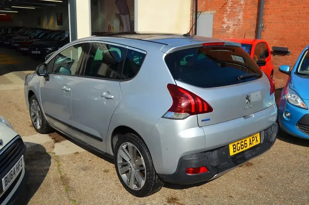 Used Peugeot 3008 Allure 2016 Silver Hatchback