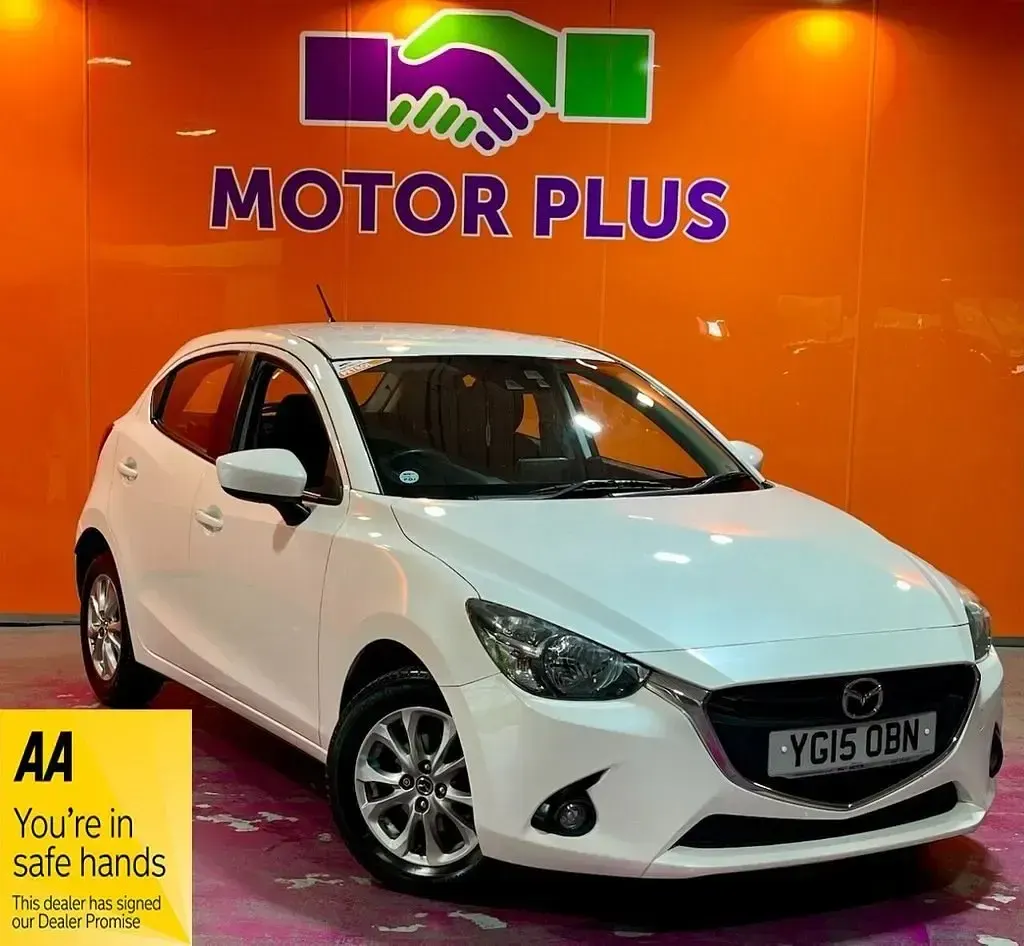 Usado Mazda 2 90 HP (66 kW) 2015 Branco Citadino