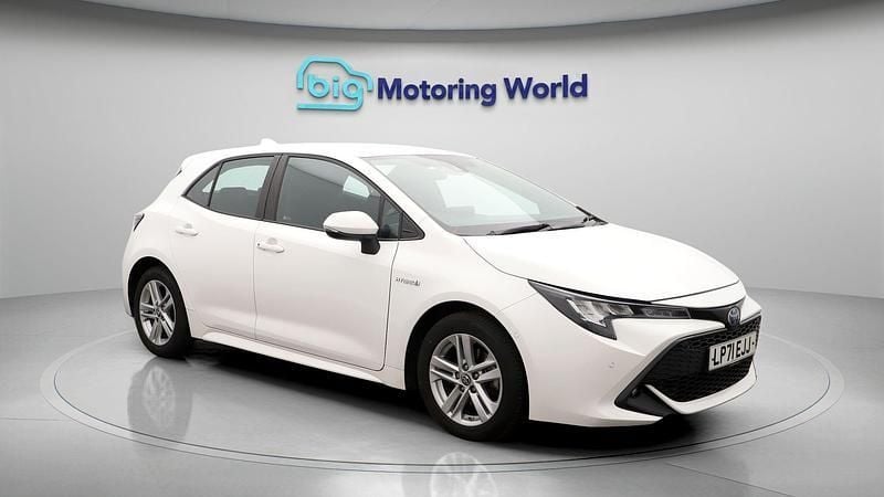 Used 2022 Toyota Corolla Hatchback | £16,300 (Good price) - Image 1/4