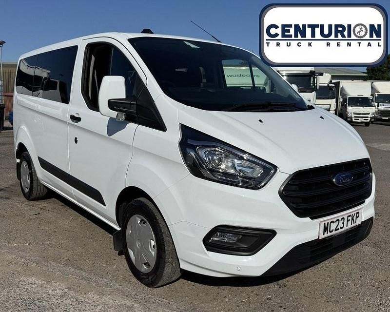 White Used 2023 Ford Transit Custom Trend MPV | £18,495 (Super price) - Image 1/4