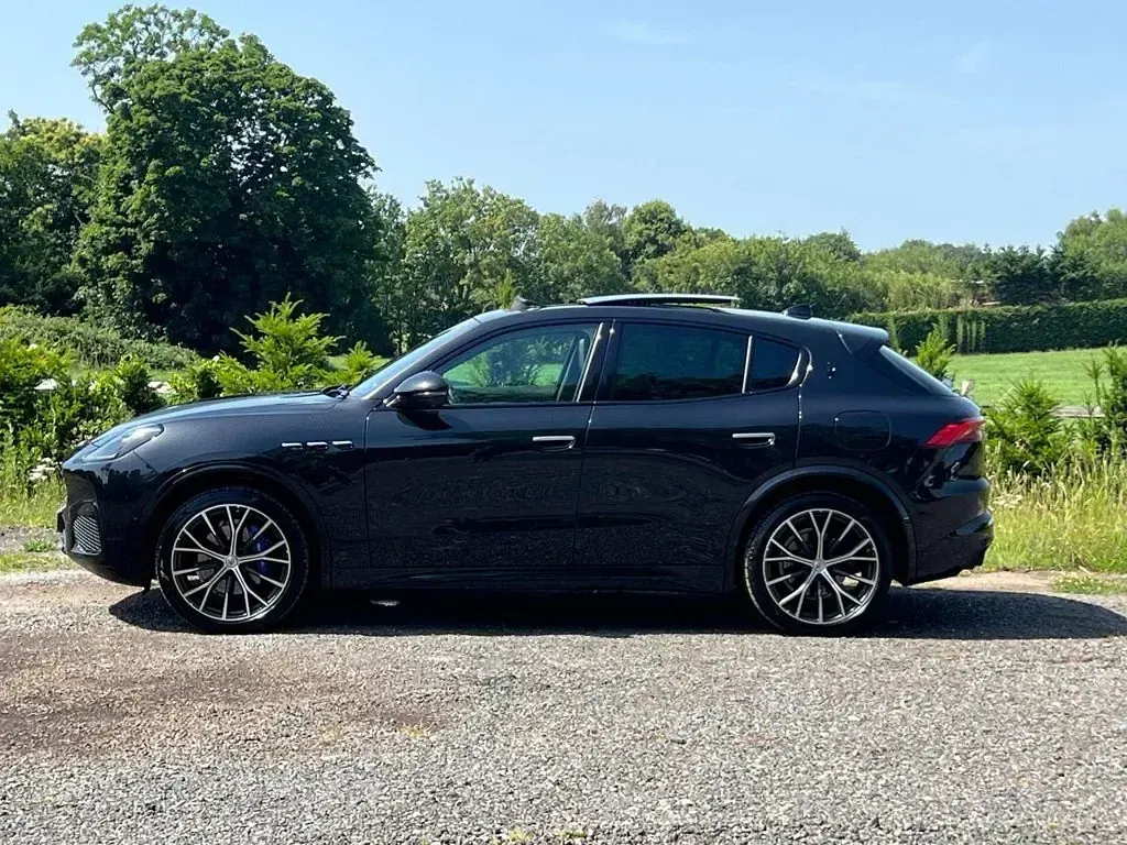 Used Maserati Grecale 330 HP (242 kW) 2023 Black SUV