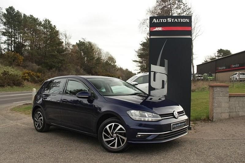 Used VW Golf VII Match 115 HP (84 kW) 2019 Blue Hatchback