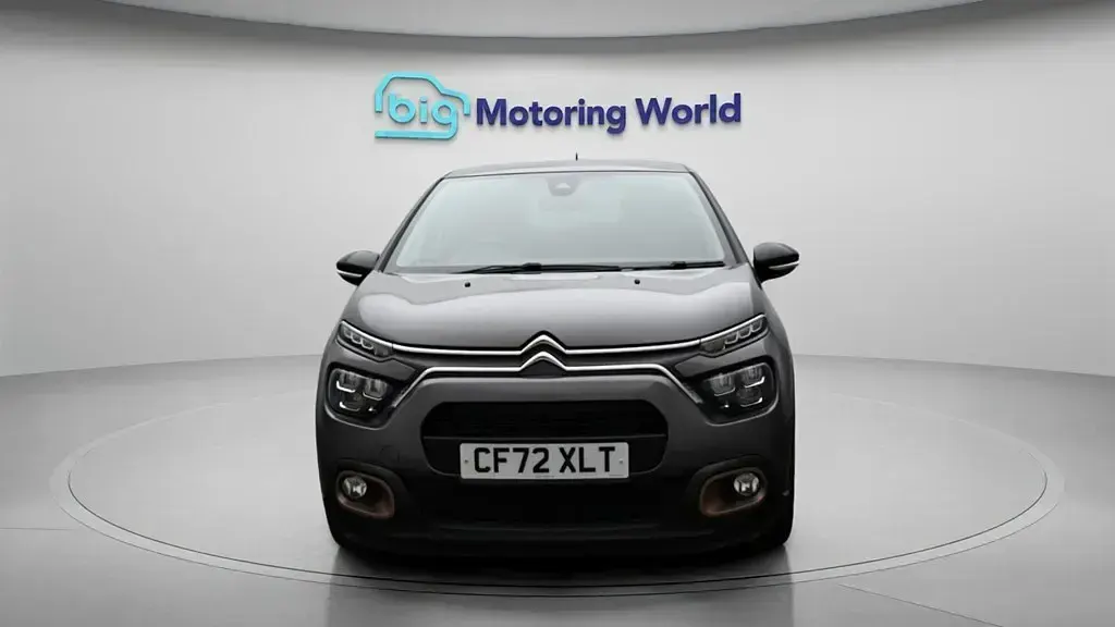 Używany Citroën C3 PureTech 83 KM (61 kW) 2023 Szary Hatchback