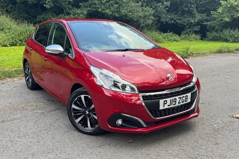 Red Used 2019 Peugeot 208 S Hatchback | £6,400 (Fair price) - Image 1/1
