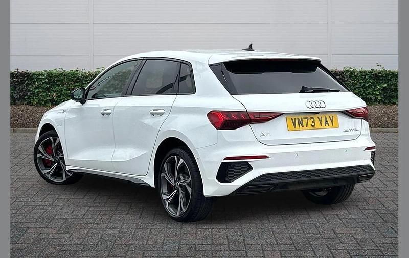 Used Audi A3 e-tron Competition 241 HP (177 kW) 2023 White Hatchback