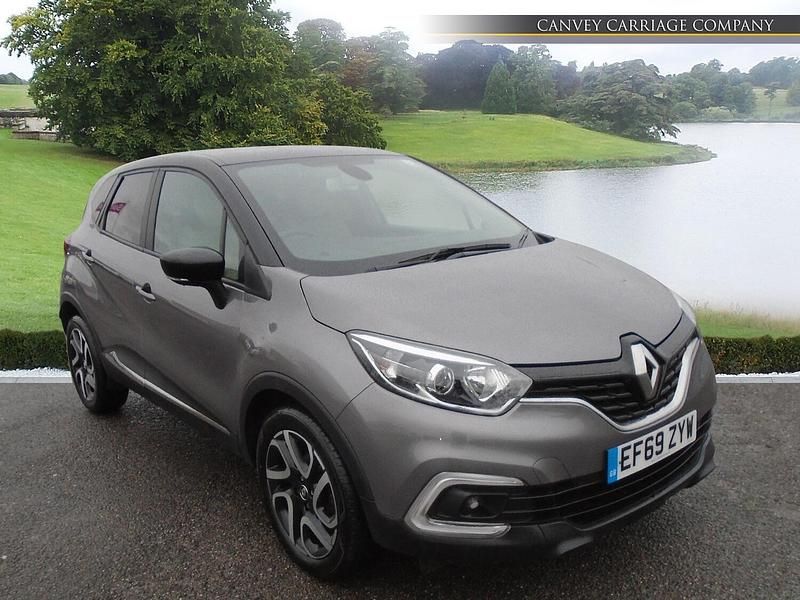 Grey/black Used 2020 Renault Captur Iconic SUV | £9,000 (Fair price) - Image 1/4