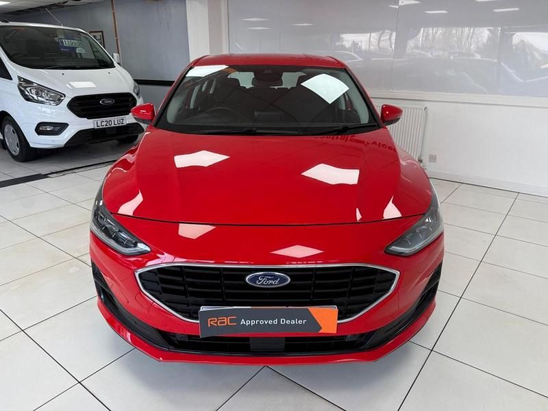 Used Ford Focus Zetec 120 HP (88 kW) 2023 Red Hatchback