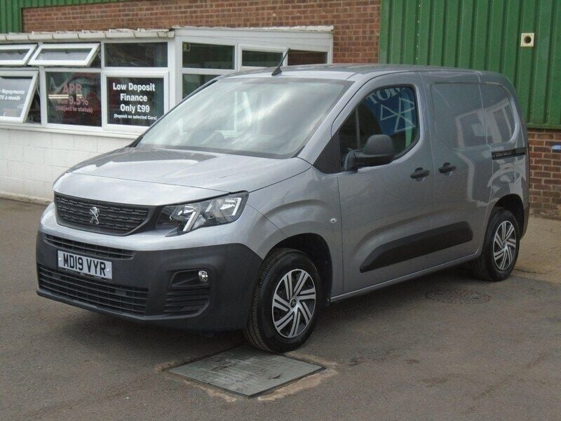 Grey Used 2019 Peugeot Partner MPV | £8,490 (Fair price) - Image 1/4