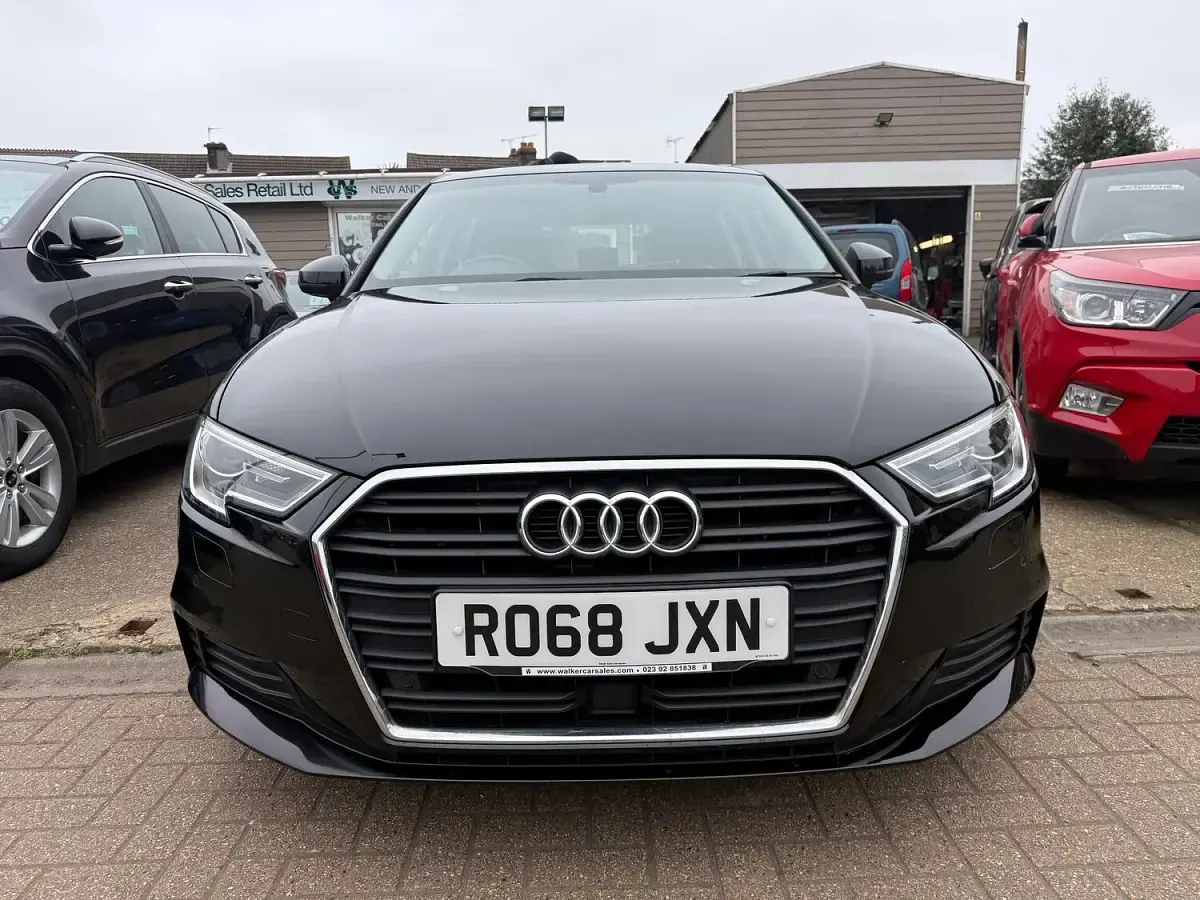 Used Audi A3 Sportback Design 116 HP (85 kW) 2018 Black Hatchback