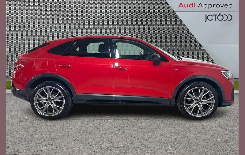 Used Audi Q3 Black Edition 150 HP (110 kW) 2025 Red SUV