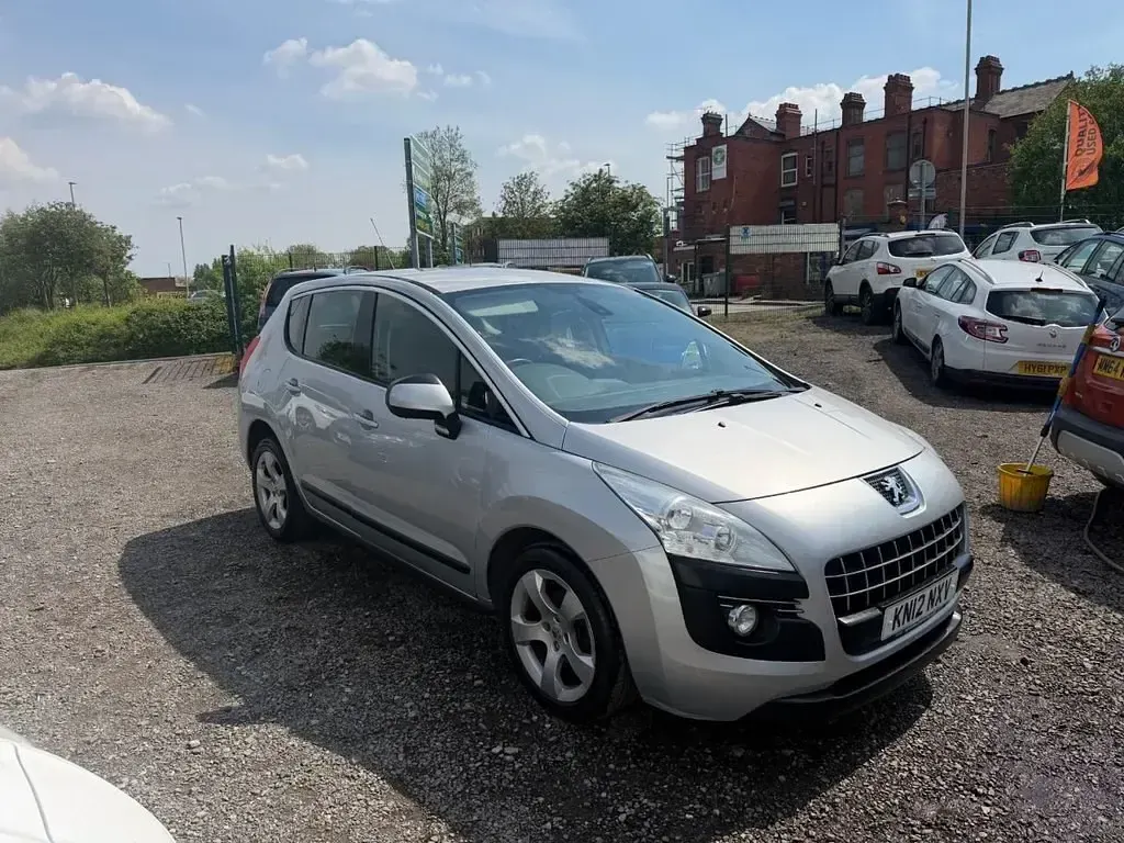 Second-hand Peugeot 3008 Active 2012 Argintiu Break