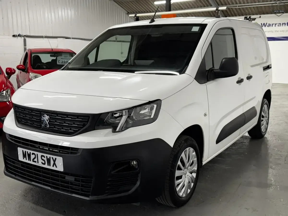 Used Peugeot Partner 2021 White MPV