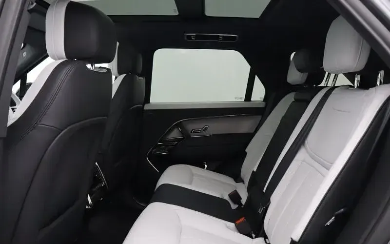 Used Land Rover Range Rover Sport SE Dynamic 300 HP (220 kW) 2026 SUV