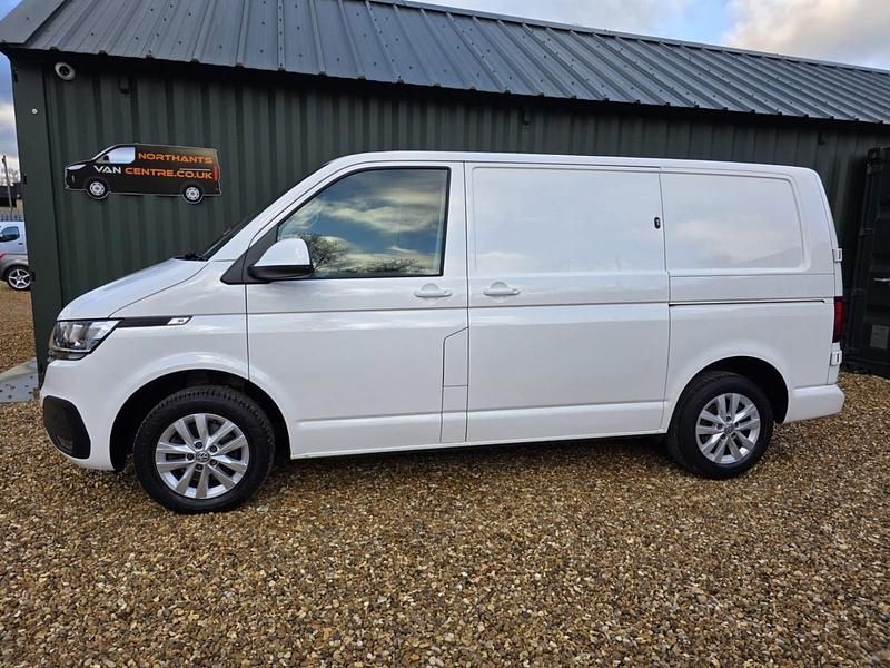 Used VW Transporter Highline 150 HP (110 kW) 2024 White Van