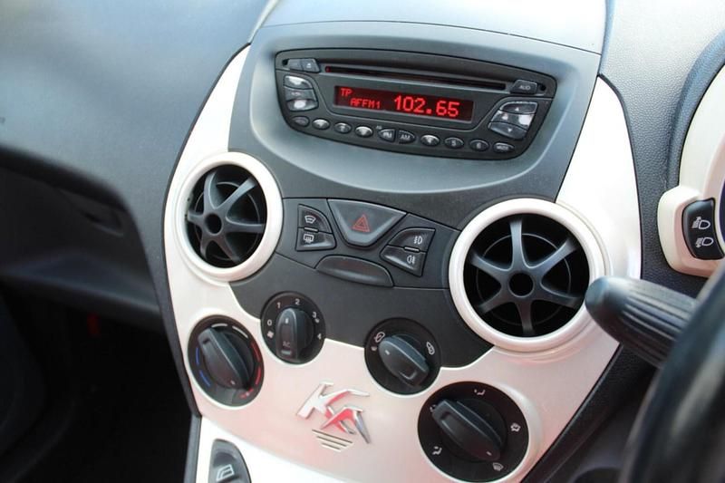 Usado Ford Ka 69 HP (50 kW) 2010 Vermelho Citadino