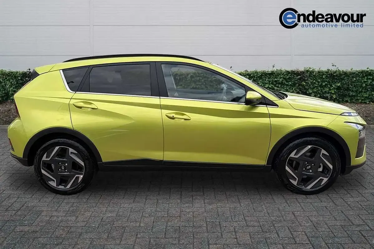 Used Hyundai Bayon 90 HP (66 kW) 2025 Green SUV