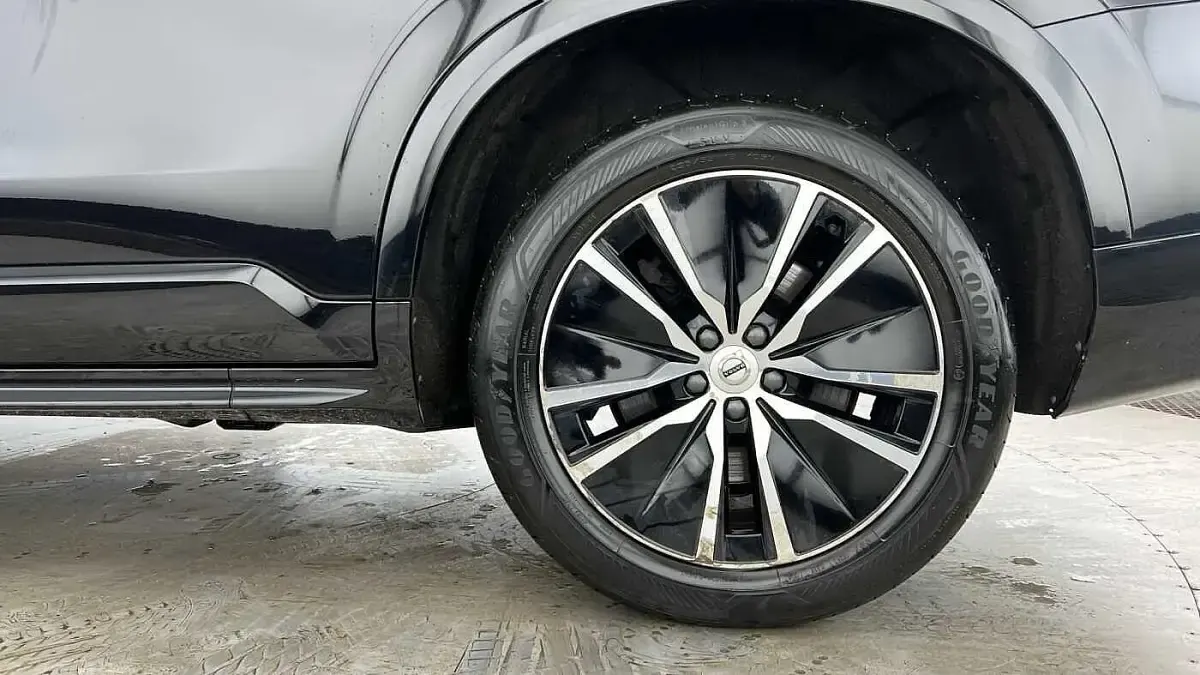 Used Volvo XC90 Momentum 2021 Black SUV